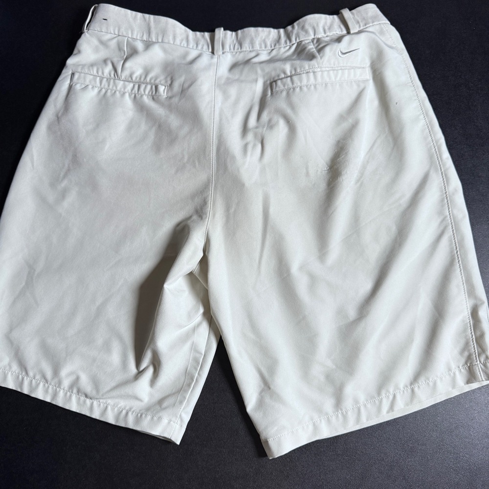 Nike Golf Dri-FIT Shorts Mens 38 Off-White Solid Standard Fit Athletic